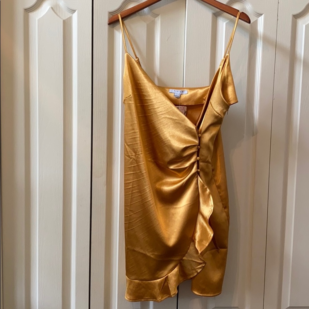 Gorgeous gold dress